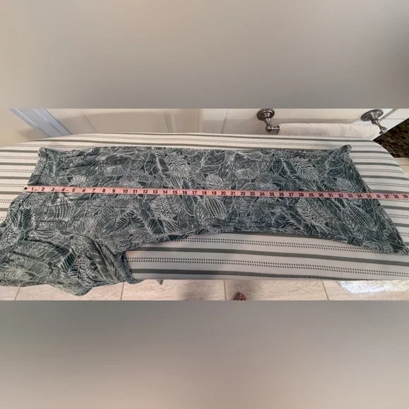 O'Neill - Flowy Green/White Palm Leaf-Print Pants - Picture 9 of 9